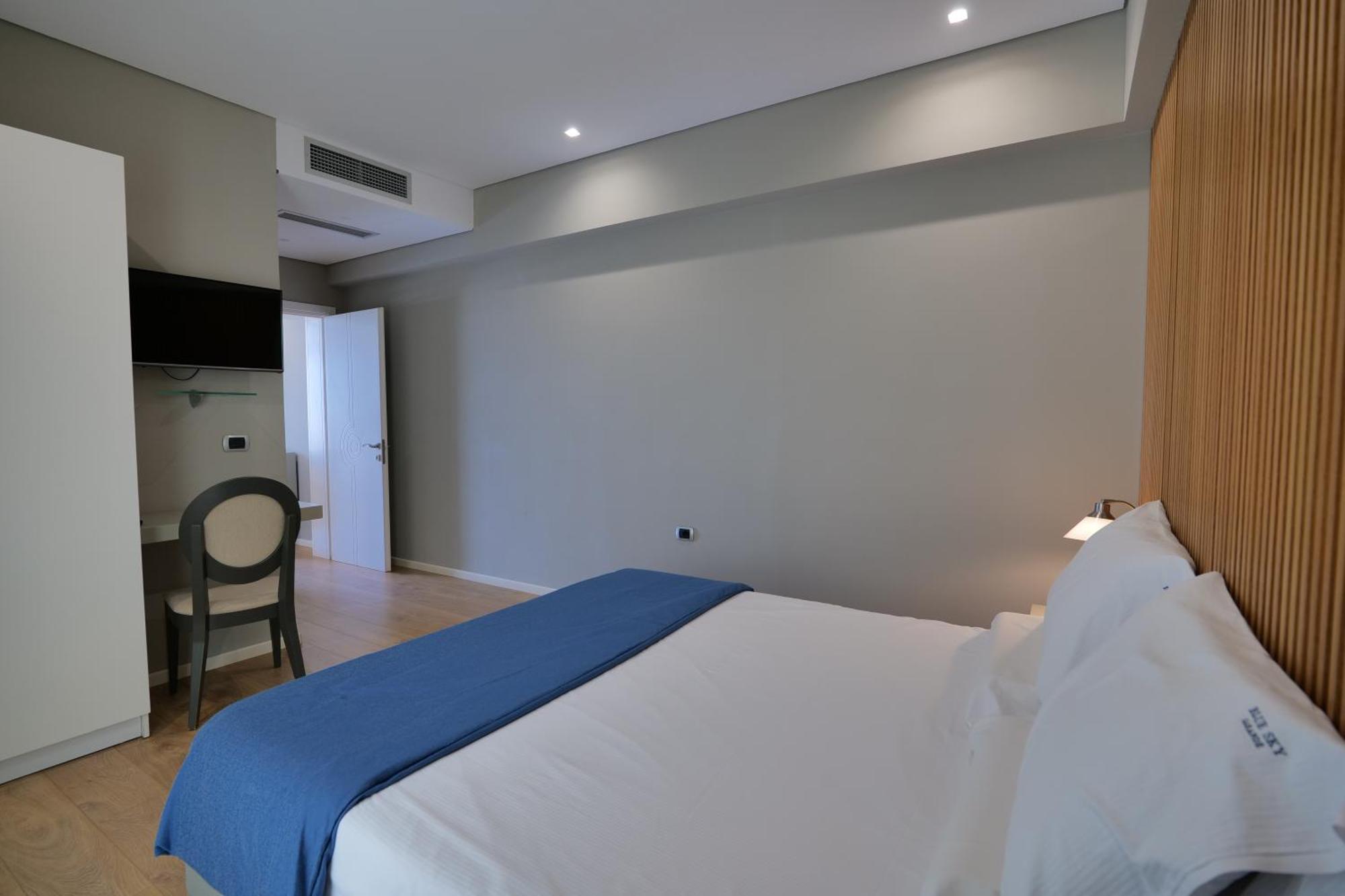 Hotel Blue Sky Saranda Dış mekan fotoğraf