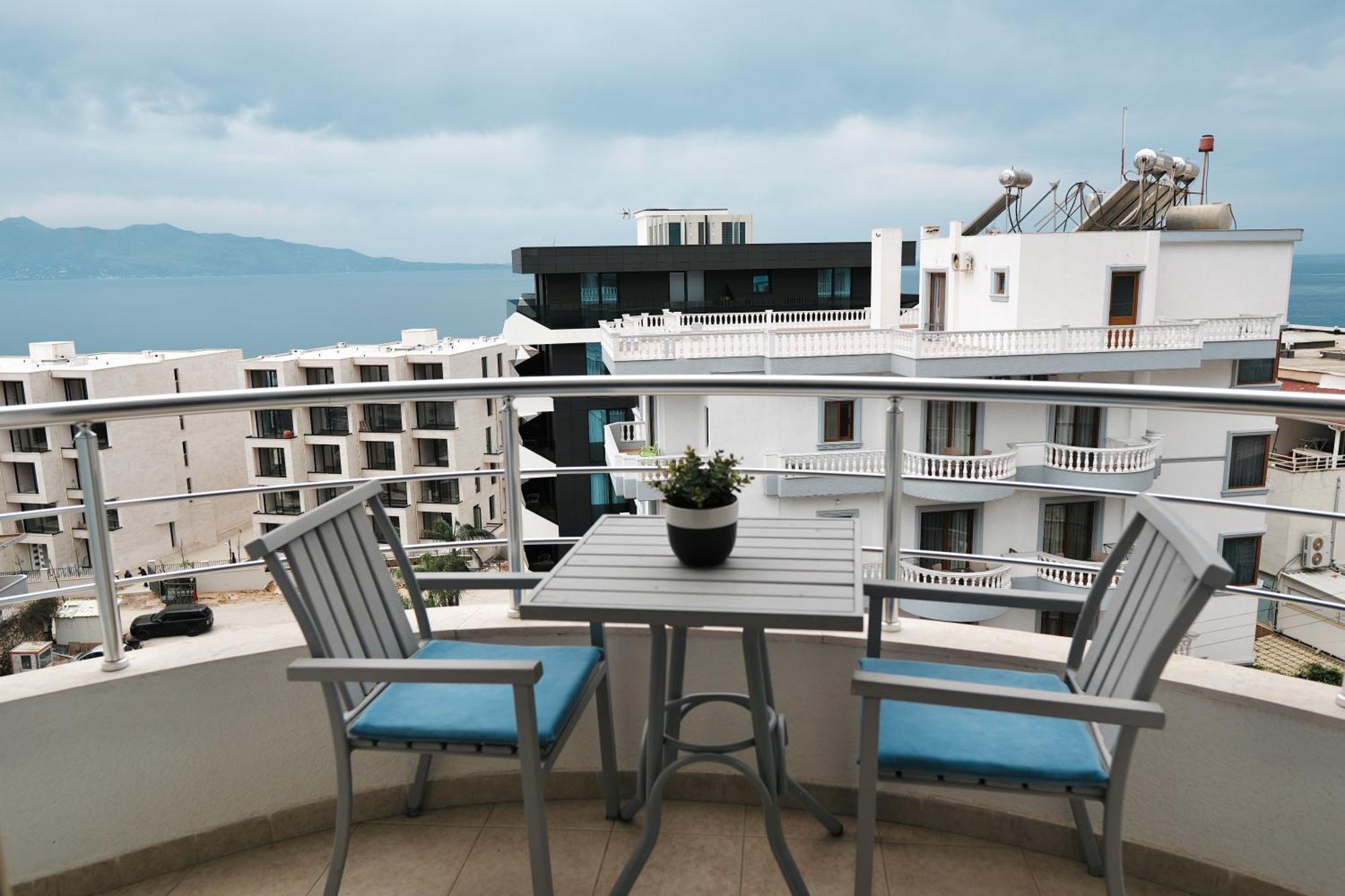 Hotel Blue Sky Saranda Dış mekan fotoğraf