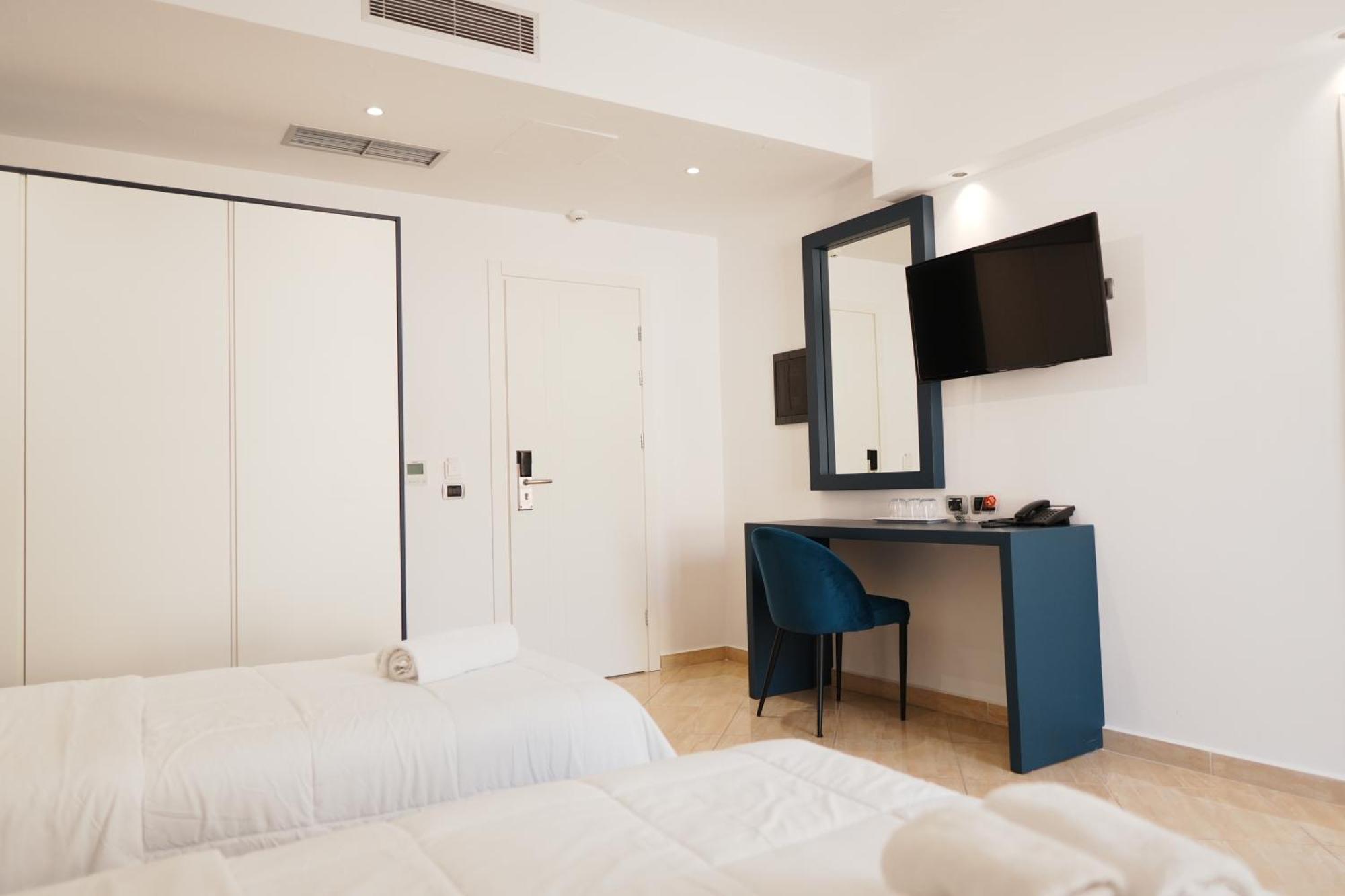 Hotel Blue Sky Saranda Dış mekan fotoğraf