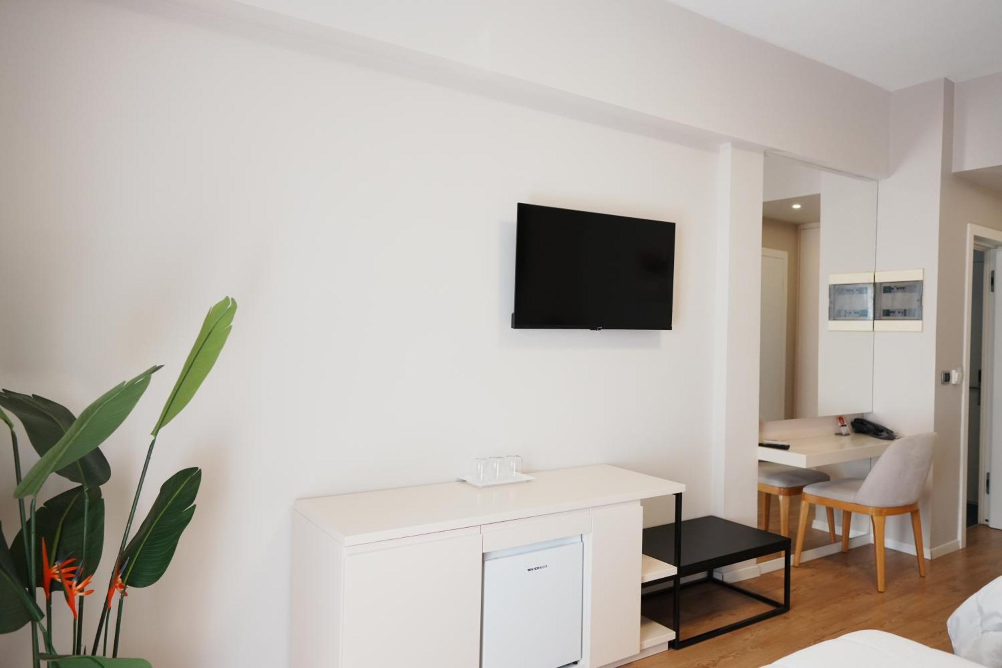 Hotel Blue Sky Saranda Dış mekan fotoğraf